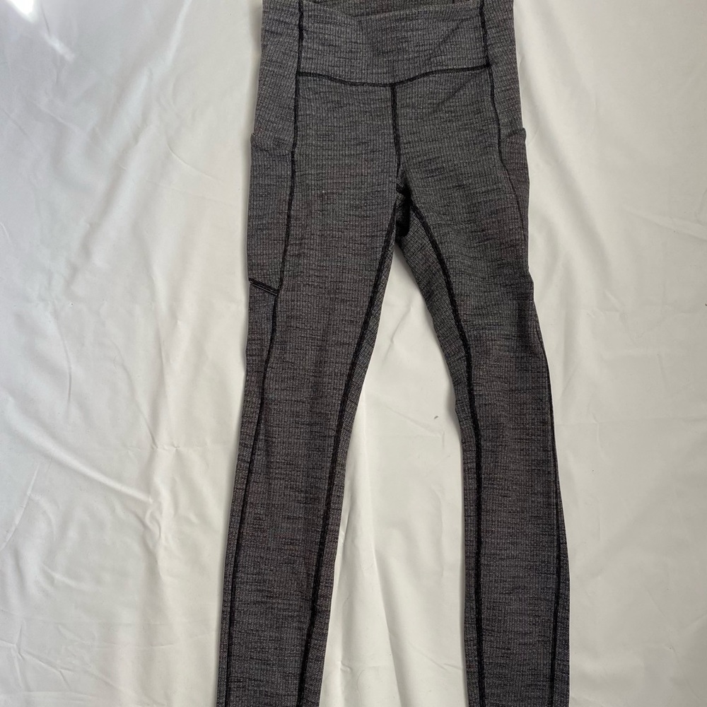 Lululemon Size 4 Patterned Tights